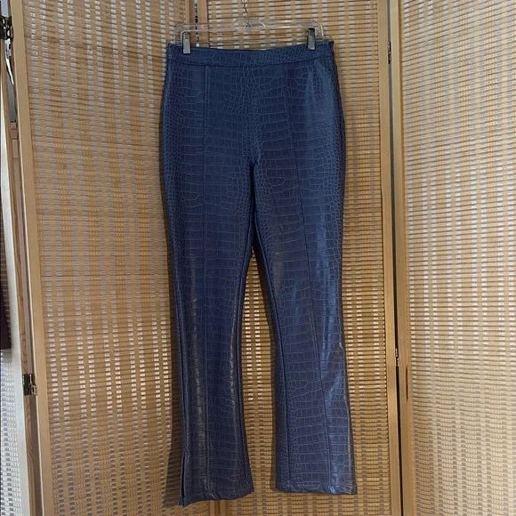 Hosbjerg Periwinkle Faux Crocodile Flared Leg Pants medium - Picture 2 of 8